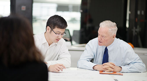 定期开展内部抽查、自查、风险评估和合规审计，评价合规风险控制措施的有效性，持续优化合规管理体系。 